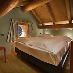 Cronox Mini Apartments
